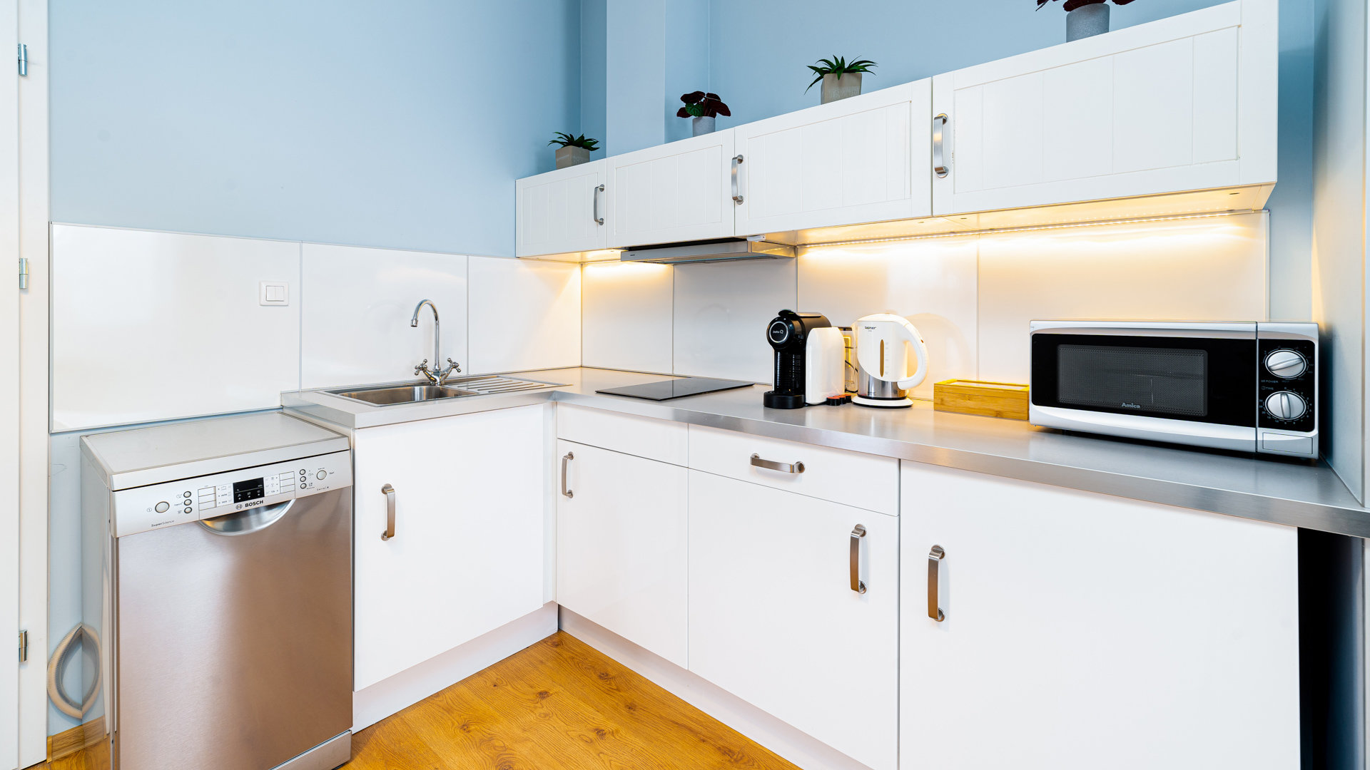 H11 ApartHotel - Apartamenty Kraków